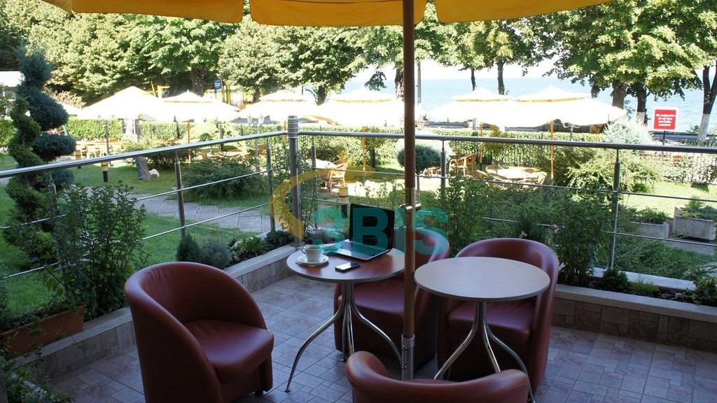 Hotel Corsa din Mangalia Oferte și tarife. Birou de Rezervari. Calculează-ți oferta singur, in 2 minute!
