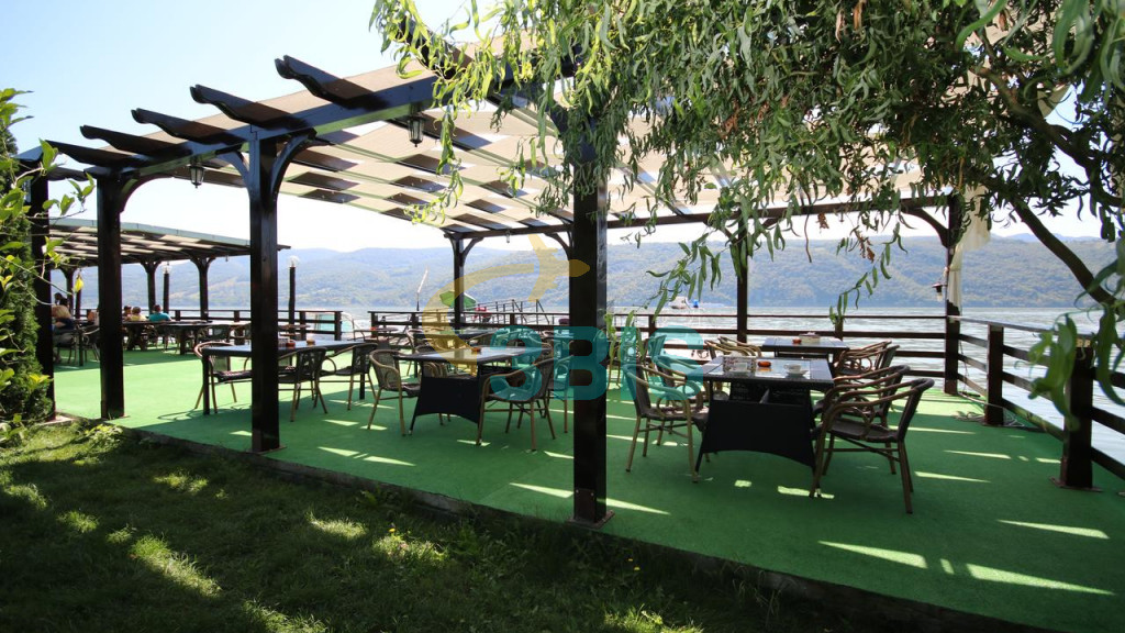 Pensiune Danubia din Orsova Oferte și tarife. Birou de Rezervari. Calculează-ți oferta singur, in 2 minute!