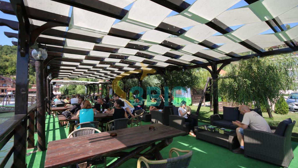 Pensiune Danubia din Orsova Oferte și tarife. Birou de Rezervari. Calculează-ți oferta singur, in 2 minute!