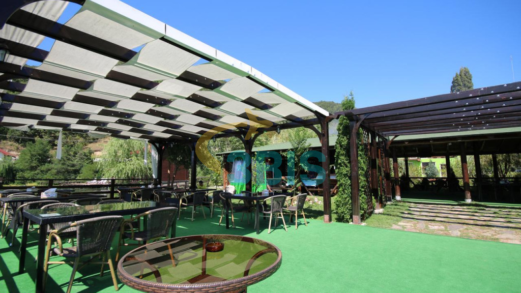 Pensiune Danubia din Orsova Oferte și tarife. Birou de Rezervari. Calculează-ți oferta singur, in 2 minute!