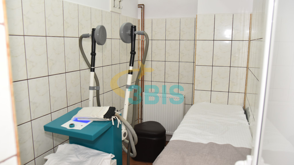 Hotel Central din Baile Olanesti Oferte și tarife. Birou de Rezervari. Calculează-ți oferta singur, in 2 minute!
