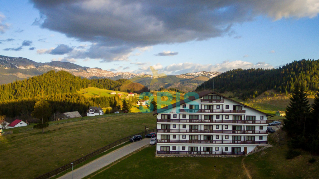 Hotel Piatra Craiului din Fundata Oferte și tarife. Birou de Rezervari. Calculează-ți oferta singur, in 2 minute!