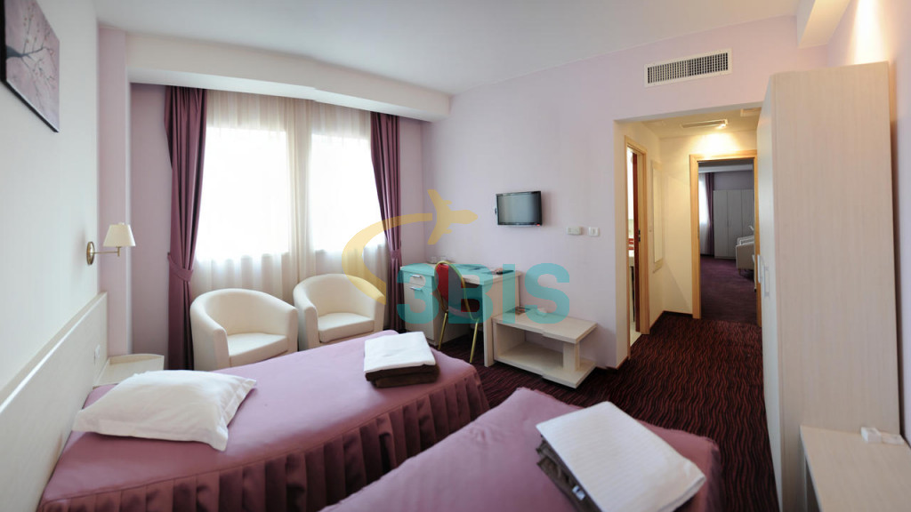 Hotel Nevis din Oradea Oferte și tarife. Birou de Rezervari. Calculează-ți oferta singur, in 2 minute!