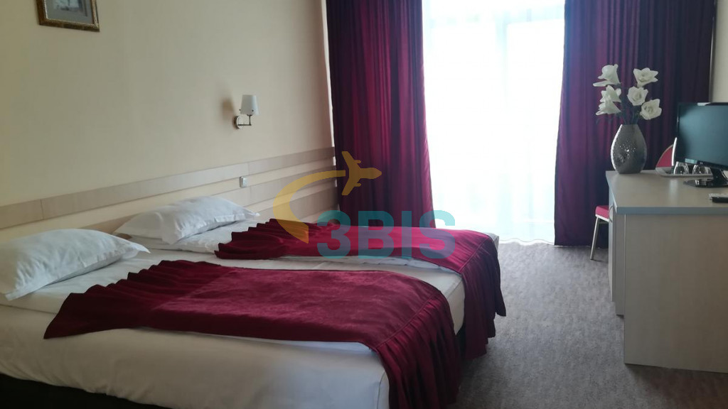 Hotel Nevis din Oradea Oferte și tarife. Birou de Rezervari. Calculează-ți oferta singur, in 2 minute!
