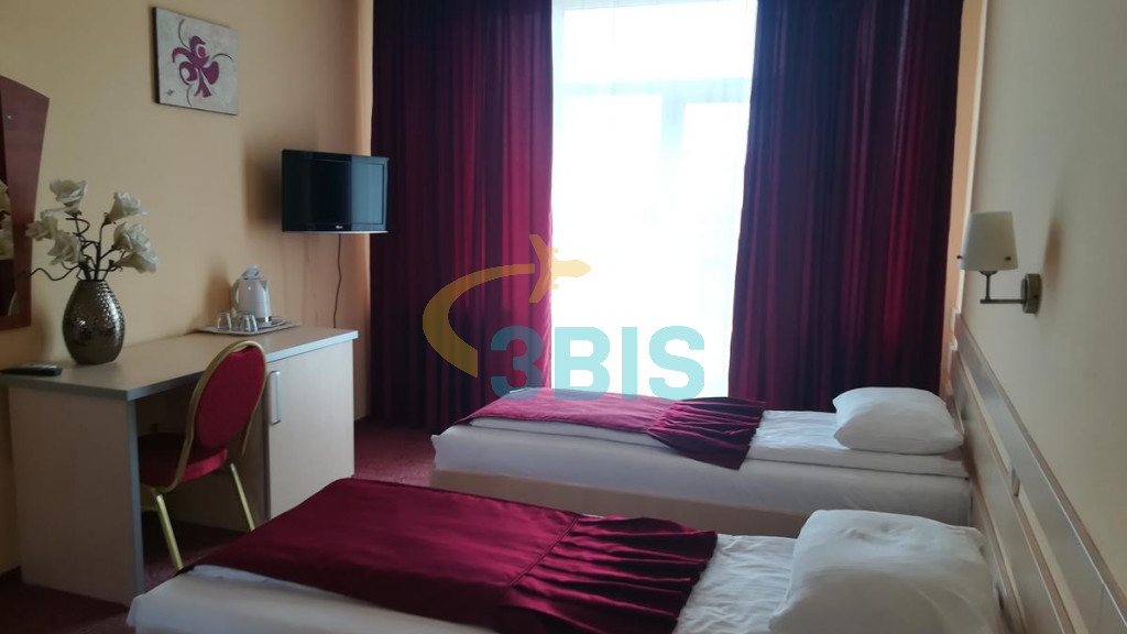 Hotel Nevis din Oradea Oferte și tarife. Birou de Rezervari. Calculează-ți oferta singur, in 2 minute!
