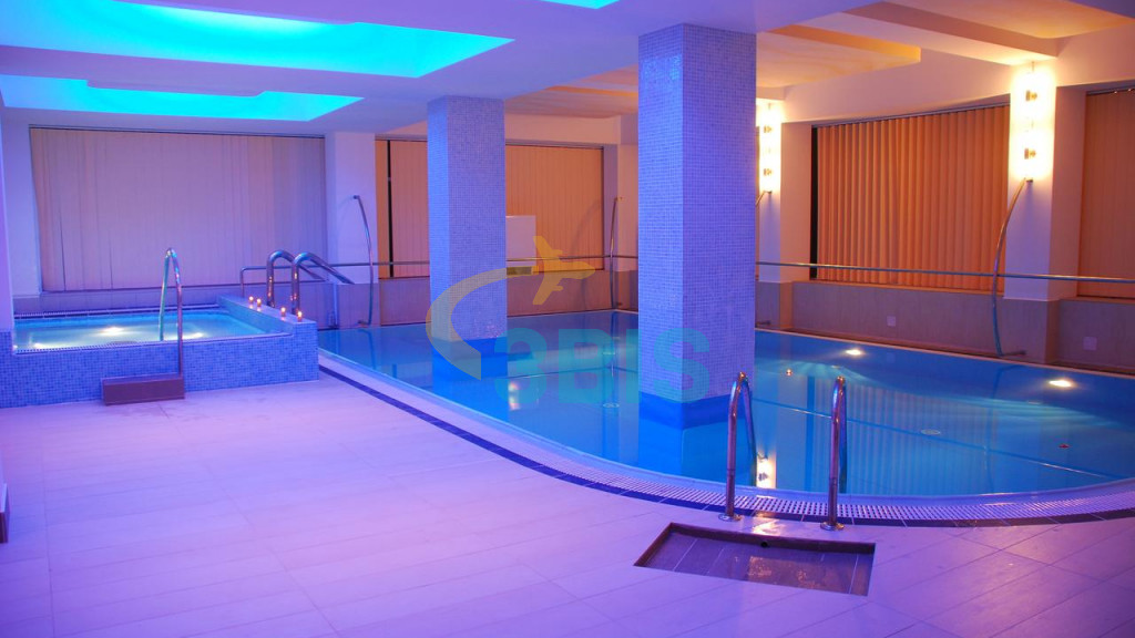 Hotel Nevis din Oradea Oferte și tarife. Birou de Rezervari. Calculează-ți oferta singur, in 2 minute!
