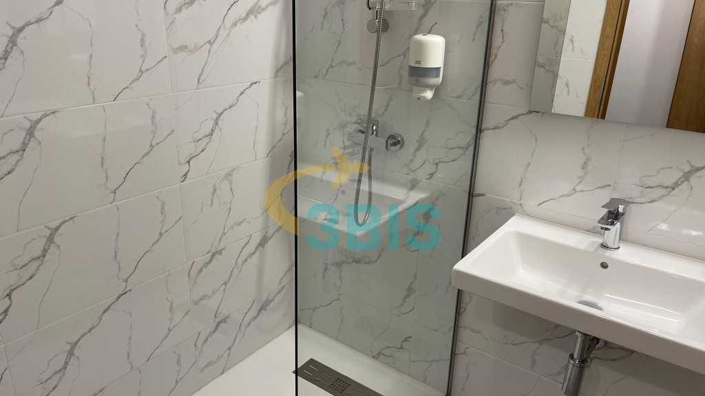 Hotel Caciulata Complex balnear Cozia din Calimanesti-Caciulata Oferte și tarife. Birou de Rezervari. Calculează-ți oferta singur, in 2 minute!