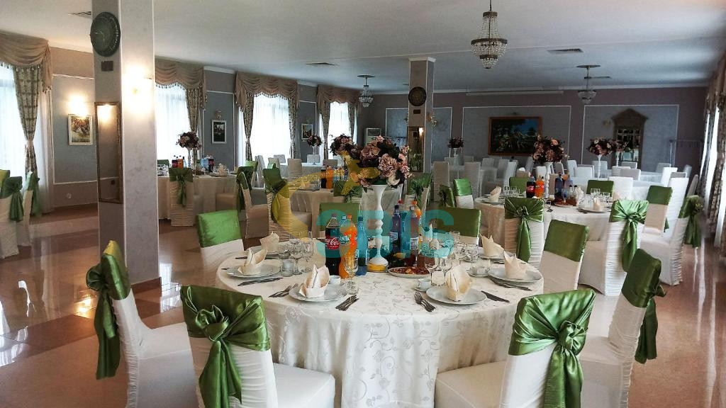 Hotel Suprem din Baile Olanesti Oferte și tarife. Birou de Rezervari. Calculează-ți oferta singur, in 2 minute!
