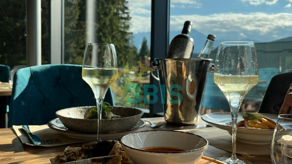 Hotel Ursuletul din Predeal Oferte și tarife. Birou de Rezervari. Calculează-ți oferta singur, in 2 minute!