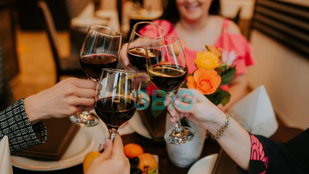 Hotel Ozone din Baile Tusnad Oferte și tarife. Birou de Rezervari. Calculează-ți oferta singur, in 2 minute!