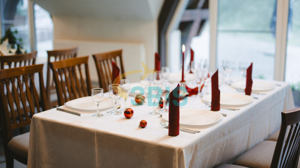 Hotel Ciucas din Baile Tusnad Oferte și tarife. Birou de Rezervari. Calculează-ți oferta singur, in 2 minute!