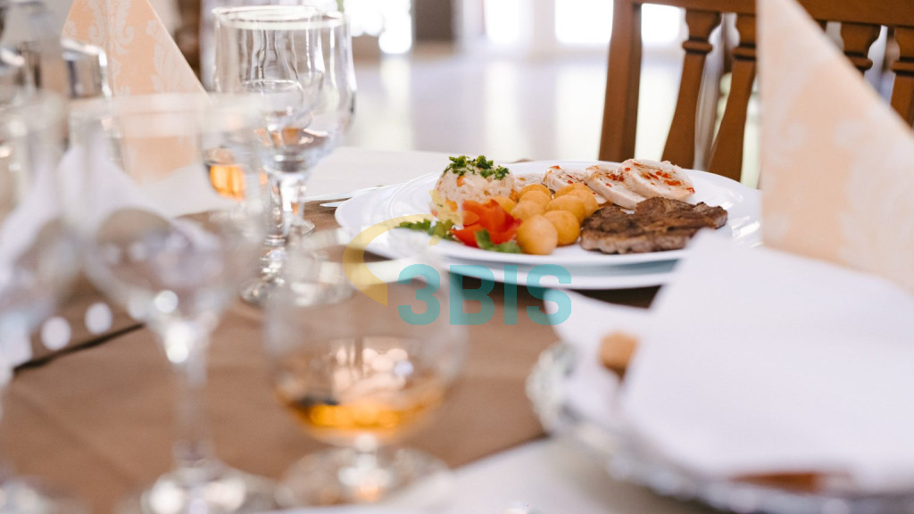 Hotel Ciucas din Baile Tusnad Oferte și tarife. Birou de Rezervari. Calculează-ți oferta singur, in 2 minute!