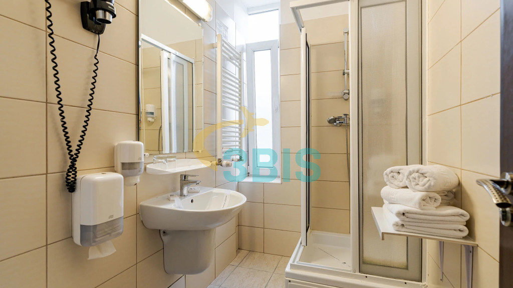 Hotel Central din Calimanesti-Caciulata Oferte și tarife. Birou de Rezervari. Calculează-ți oferta singur, in 2 minute!