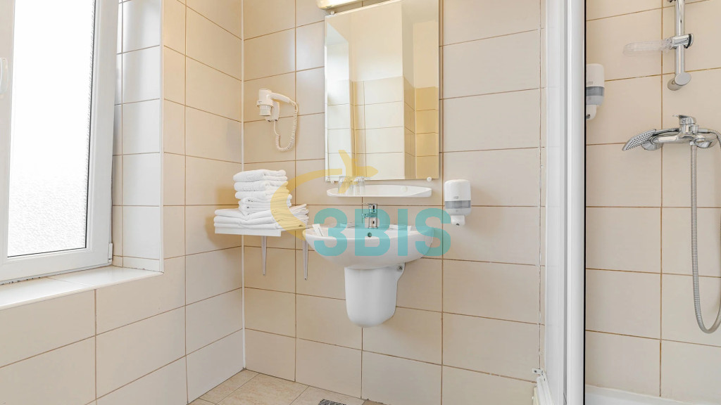 Hotel Central din Calimanesti-Caciulata Oferte și tarife. Birou de Rezervari. Calculează-ți oferta singur, in 2 minute!