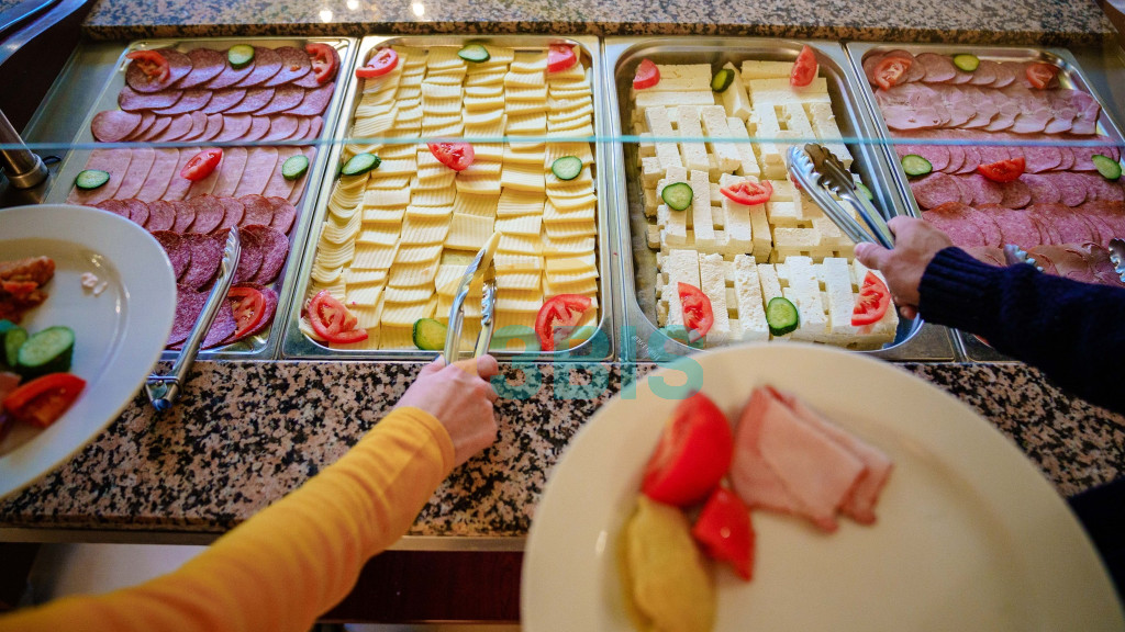 Hotel Diana din Baile Herculane Oferte și tarife. Birou de Rezervari. Calculează-ți oferta singur, in 2 minute!