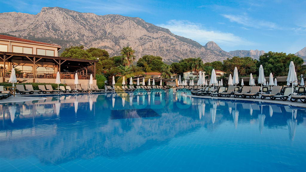 Hotel CRYSTAL FLORA BEACH RESORT din Kemer Oferte și tarife. Birou de Rezervari. Calculează-ți oferta singur, in 2 minute!