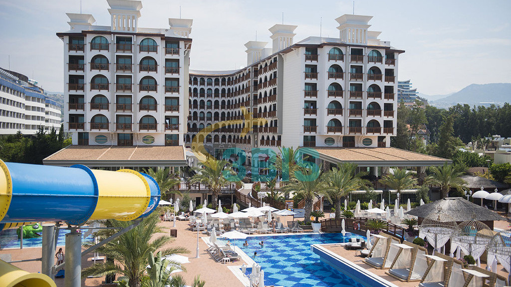 Hotel QUATTRO BEACH SPA & RESORT din Alanya Oferte și tarife. Birou de Rezervari. Calculează-ți oferta singur, in 2 minute!