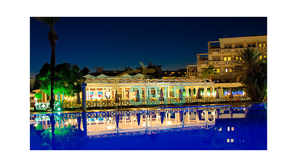 Hotel CESARS TEMPLE DE LUXE HOTEL din Belek Oferte și tarife. Birou de Rezervari. Calculează-ți oferta singur, in 2 minute!