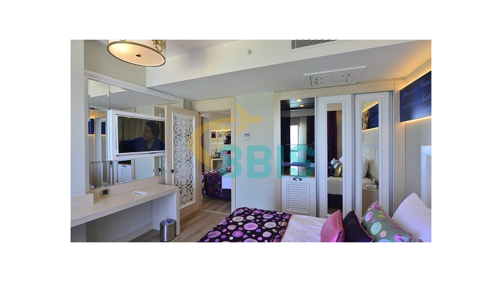 Hotel AZURA DELUXE RESORT & SPA HOTEL din Alanya Oferte și tarife. Birou de Rezervari. Calculează-ți oferta singur, in 2 minute!