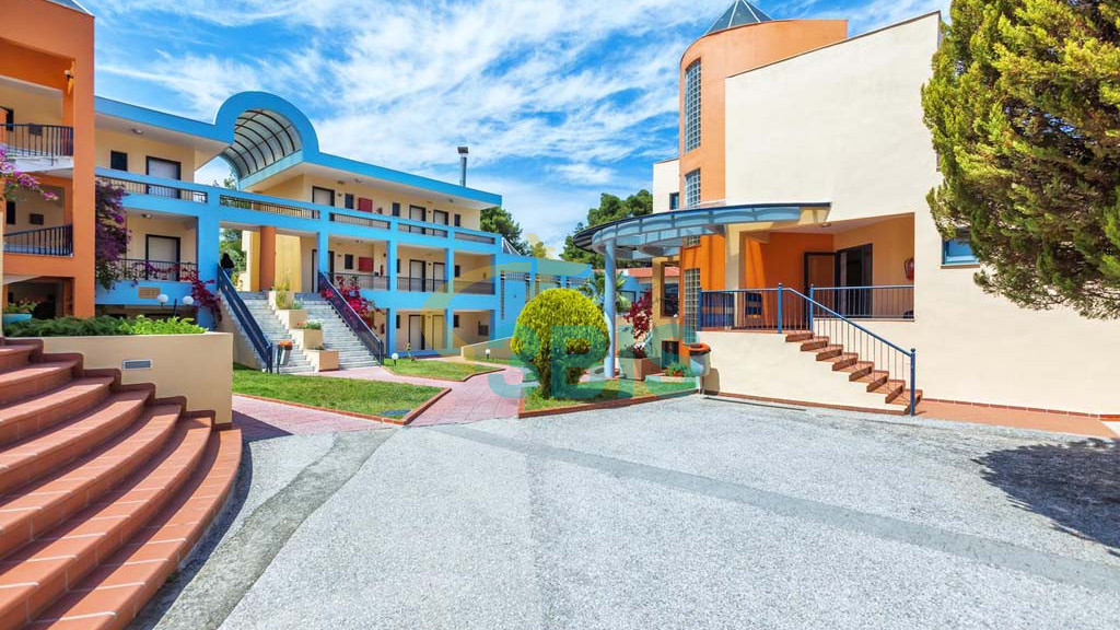 Hotel ATRIUM - PEFKOHORI din Kasandra. Oferte și tarife. Birou de Rezervari. Calculează-ți oferta singur, in 2 minute!