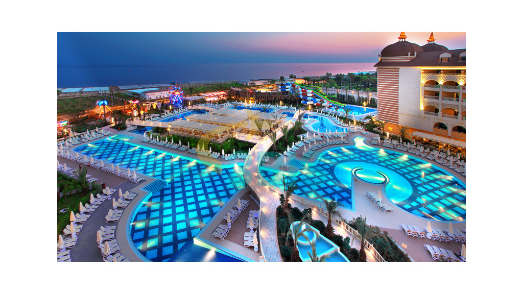 Hotel ROYAL ALHAMBRA PALACE din Side Oferte și tarife. Birou de Rezervari. Calculează-ți oferta singur, in 2 minute!