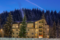 3 NOPTI / SINGLE 1 ADULT / CRACIUN / PACHET MESE + cine festive 24 Dec, 25 Dec si 26 Dec + program artistic + acces SPA + jacuzzi