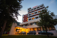 7 NOPTI / DUBLA 2 ADULTI (fara balcon) / BALNEO ACTIV / pensiune completa bufet suedez + 15 proceduri cu bilet de trimitere 