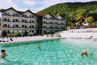SINGLE PREMIUM 1 ADULT / mic dejun + acces piscine termale + sauna
