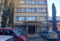 6 nopti / TRATAMENT ASIGURATI / SINGLE 1 adult + masa fisa cont 75 lei/persoana/zi + 4 proceduri/adult/zi/luni-vineri și 3 proceduri/adult/Sambata cu bilet de trimitere + acces bazine cu apa sarata