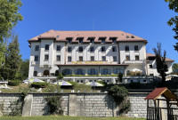 6 NOPTI intrare Duminica / DUBLA 3 stele / 2 ADULTI / BALNEO tratament asigurati + masa fisa cont 130 lei/zi/adult + 4 proceduri tratament/zi/adult (Luni - Sambata) + acces Spa terapeutic